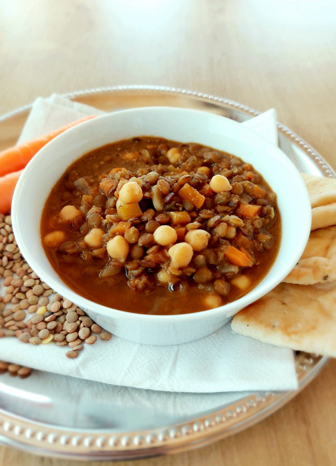 Orientalische Linsensuppe mit Kichererbsen