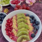 Smoothie-Bowl mit Beeren