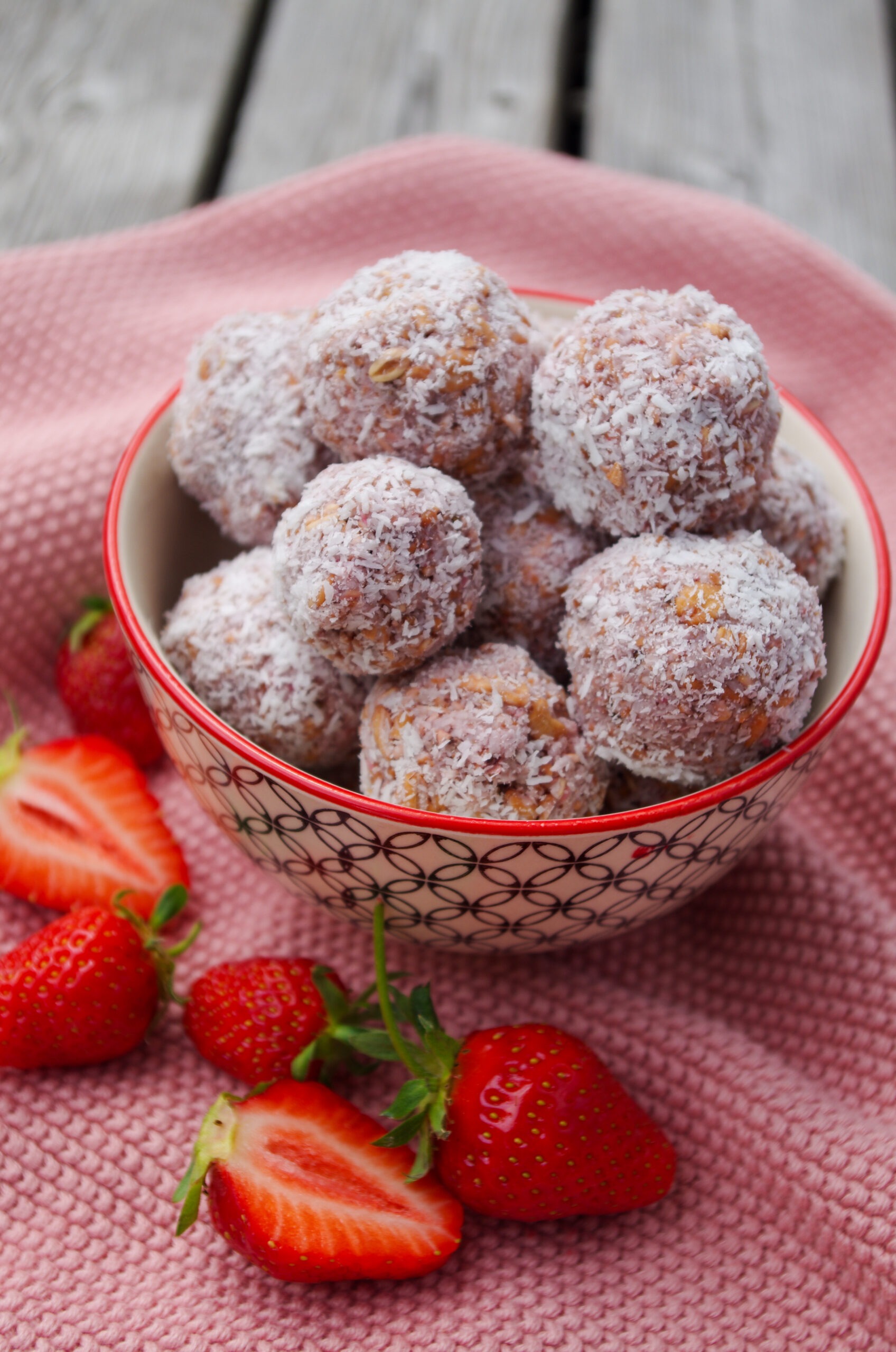 Erdbeer Energy Balls