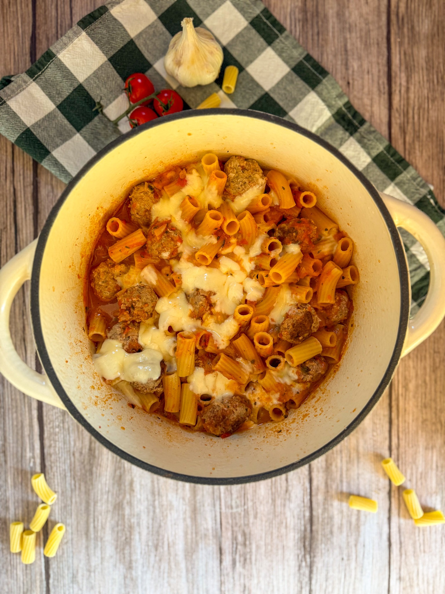 Onepot-Pasta mit Hackbällchen