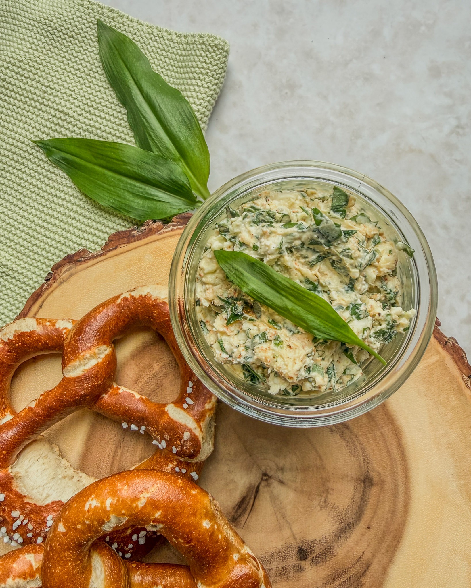 Bärlauchaufstrich mit Camembert