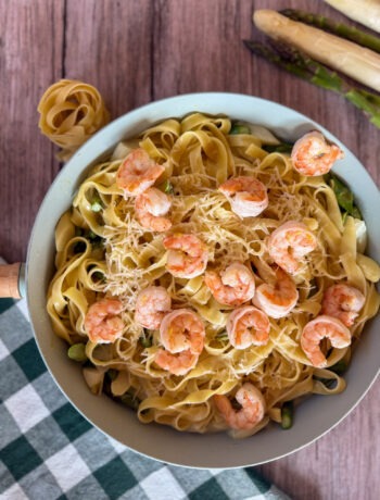 Onepot Spargelnudeln mit Garnelen