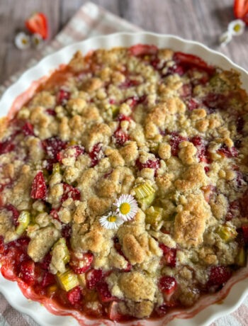Rhabarber-Erdbeer Crumble