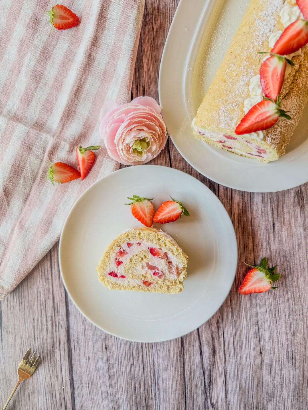 Glutenfreie Erdbeerroulade