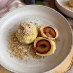 Zwetschkenknödel mit Kartoffelteig